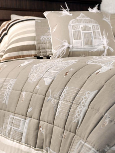 un couvre lit de style déco de montagne