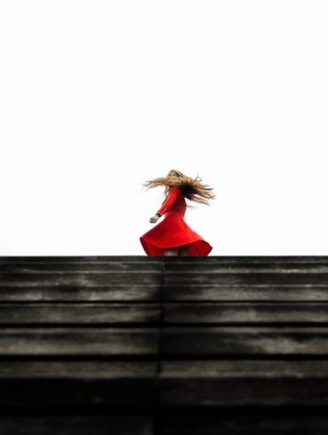 femme robe rouge été