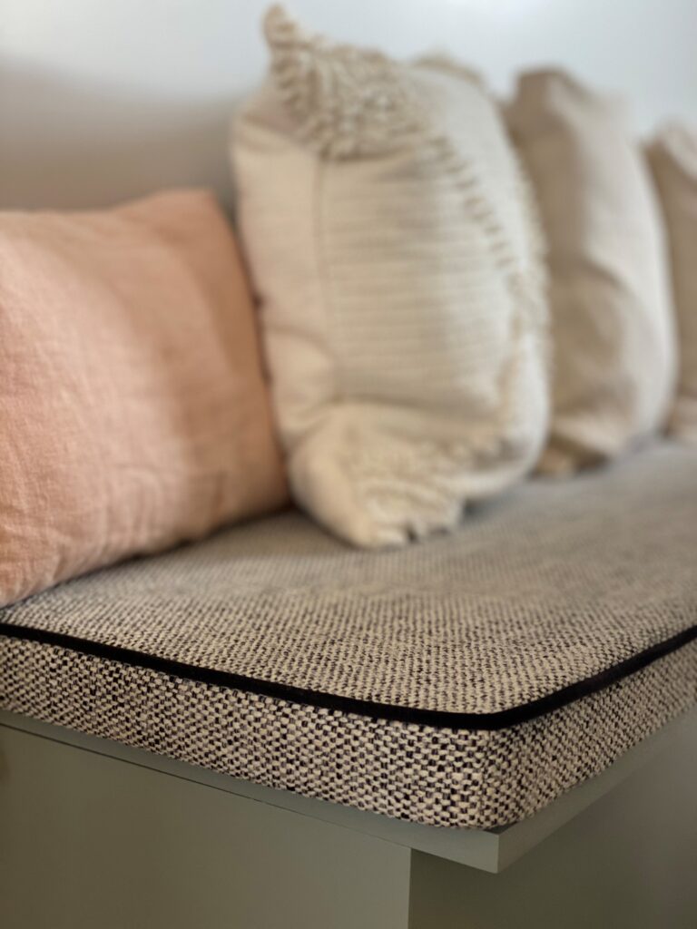 Coussin banquette sur mesure : Pro et particulier