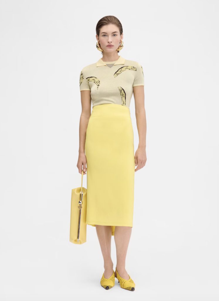 tenue jaune banane jacquemus