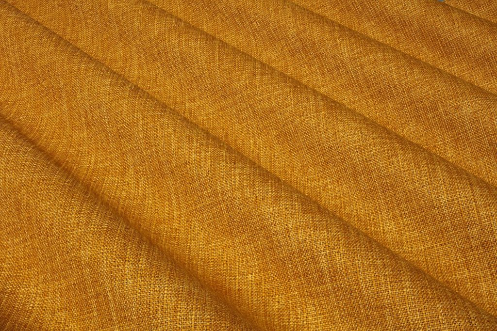 tissu jaune orangé
