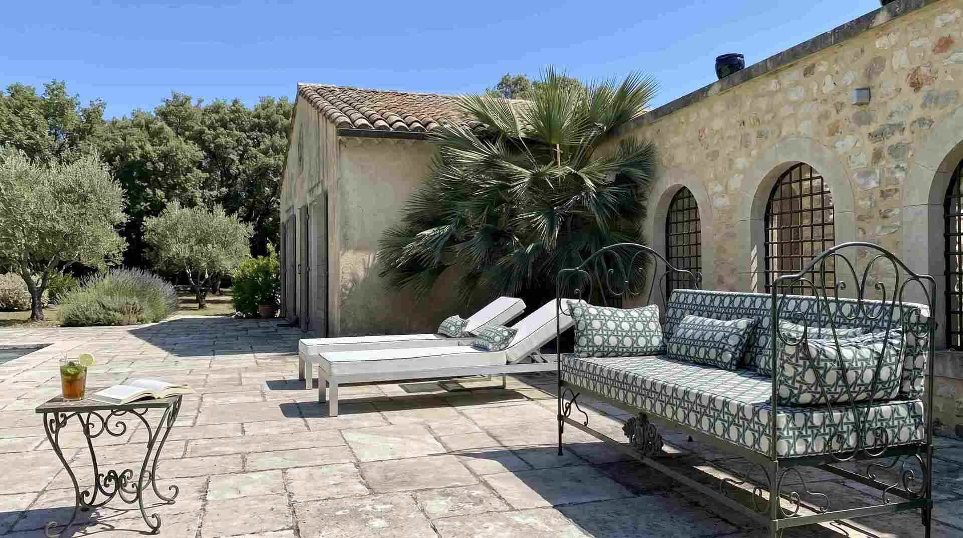 Décoration extérieure 2026 : les tendances pour vivre au grand air